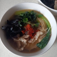 昨日寒くてビックリした！と、キラキラしずく作りました。