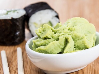 外国人「俺達が食べていたのは本物のワサビじゃなかったらしい」