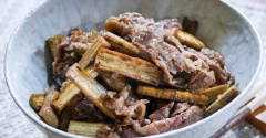 ちょっとだけ甘めに「牛ごぼうの甘辛炒め煮」