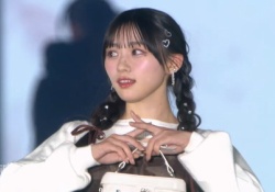 【朗報】川﨑桜、ガルアワで圧倒的なモデル適性を見せつけてしまう【トリ】