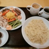 『維新號(いしんごう)銀座本店「五目冷しそば」2種タレ 1620円』の画像