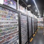 【悲報】フランスのカードショップもやっぱり臭い