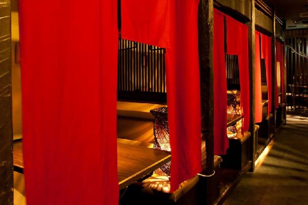 ダイニングテーブル情報館 これはすごい