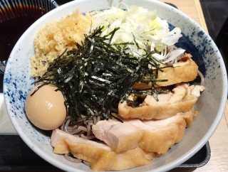 ■銀座の「俺のそば」で、デカ盛り味玉鶏そば！