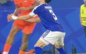 【ワールドカップ】オランダ代表の日本戦でのラフプレー　海外勢もドン引き「私が今まで見た中で最も汚いプレーの一つ」