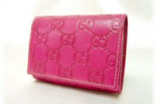 グッチ Gucci の名刺入れ 名刺入れはブランドで