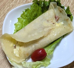 カリッとベーコン＆チーズのブリトー