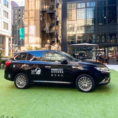 ミンクスの目の前に「特務機関NERV」の災害対策車両が！