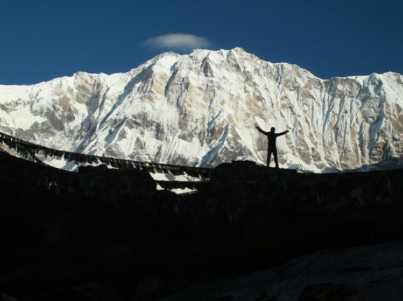 来週誰か一緒に登山しないか？