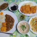 チキンカツと牛スジカレーでお昼ご飯。