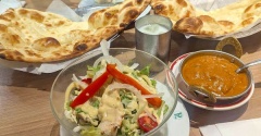 サラダの量がすごい！インドカレー『ASA』でランチ♪
