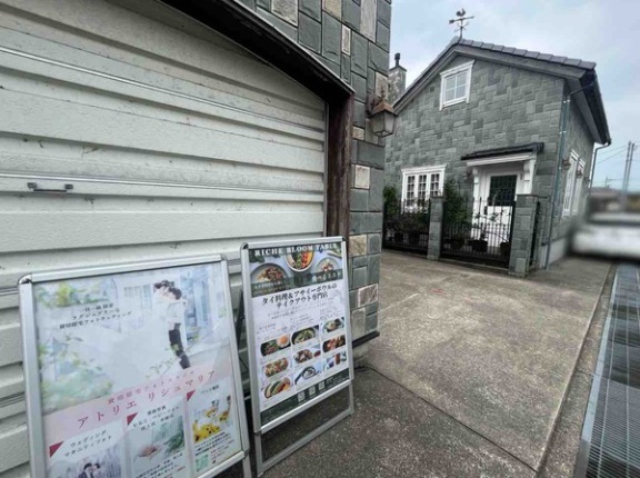 石川県金沢市田上さくらに『Riche Bloom Table（リシュブルームテーブル）』なるタイ料理とアサイーボウルのテイクアウト専門店がオープン！『トムヤムヌードル』食べてみた。