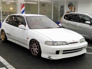 【急募】このホンダ車の名前わかる奴いる？？？