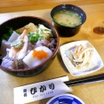 鮨処　ひかり　～　海鮮丼