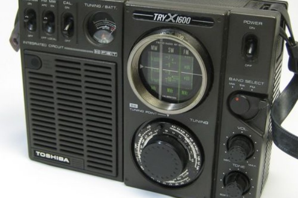 【難あり】東芝ラジオ RP-1600F 昭和レトロ 希少TRY X TOSHIBA RP-1600F
