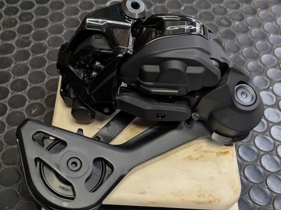 GRX完全無線リアディレイラーの構造から見る、次期DURA-ACEの行方。