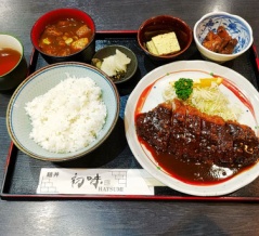 麺物や丼物に加えて定食も充実！北区上飯田に古くからある昔ながらの定食屋さん/麺丼初味