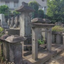 信濃須坂藩主堀（奥田）家の墓地