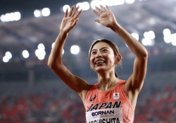 アジア大会女子決勝レースで美人選手が乃木坂のポーズを披露wwww