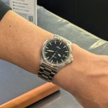 『【Sinn】フォーマルにも使えるミニマルデザイン、556を選んでいただきました』の画像