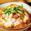 丼のランクってカツ丼>親子丼>海鮮丼>牛丼>中華丼>その多丼>>>天丼だよな 	