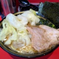 大久保「一匠」ラーメン＋キャベツ＋ライス食べ放題