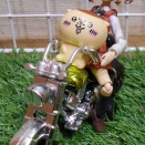 ヒロ、盗んだバイクで何かする。