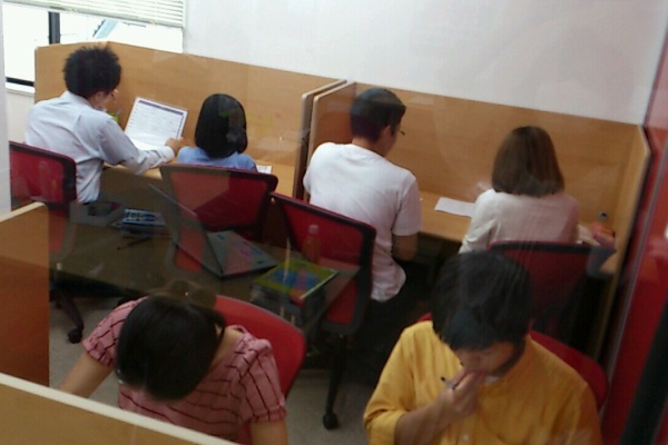 武田塾横浜校 横浜駅徒歩3分の大学受験予備校 駿台