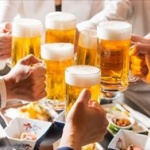 飲み会で「ググればすぐわかることなのに自力で答え出そうとする流れ」なんなん？ 	