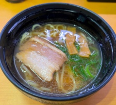 スシロー旭川4条通店【らーめんや天金監修・旭川醤油らーめん】