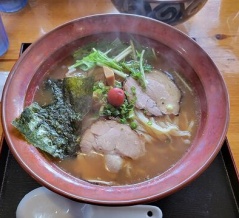 福井県鯖江市でバレーの休憩時間に手軽に昼ラー！～ 丸木屋