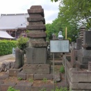 前田利家側室の層塔と森忠広室の層塔