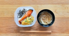 年末前に 食器 見直し ／ 実家整え