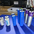 §§ 電子工作　リン酸鉄(LiFePO4)円筒形リチウム電池　18650、14500(単3型)、16340(CR23A型)、15270(CR2型)を使う