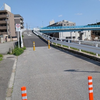 北柏駅近くの「根戸新田跨線橋」の四輪車通行不可が開始