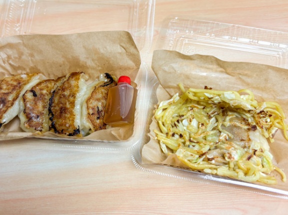 「餃子屋Y男」の『餃子』など（茨木市橋の内）【たかつーグルメ】