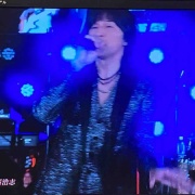 ���չ���B'z�Υ��å������ܺǽ��������夲��