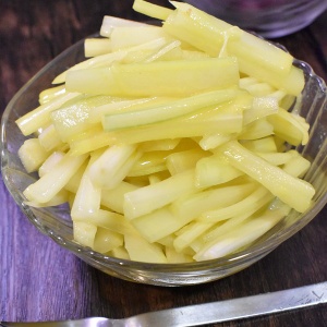 納豆の付属品で♪セロリのからし和え