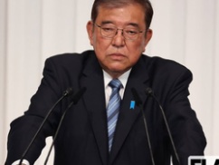 【速報】岸田前首相「石破にこのまま首相をやってもらうしかない。高市は無理だ。石破が辞める時は進次郎だ」