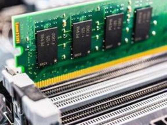 パソコンのメモリ8GBじゃダメなの？