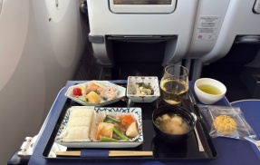 ANA ビジネスクラス機内食　台北松山ー東京羽田