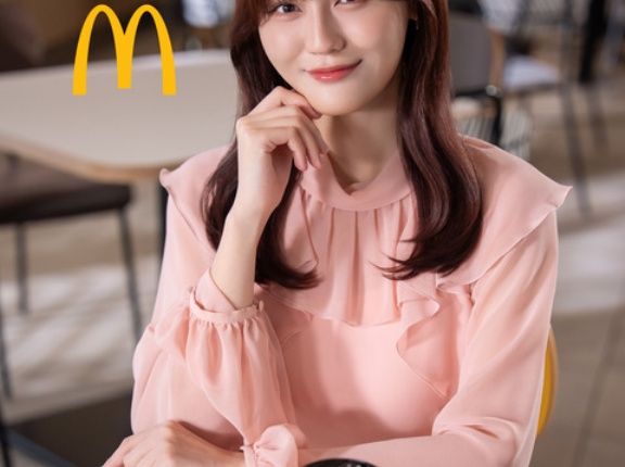 [イコラブ] マクドナルド、新たなレギュラーメニュー『 390ペア 』のWebCMに 髙松瞳 の出演決定