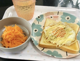 【貧乏ランチ】半額食パンで簡単に。