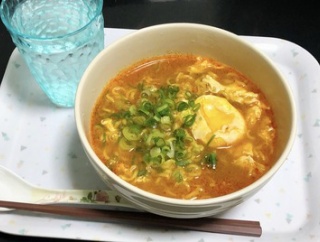 旦那ご希望の激辛ラーメン。
