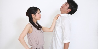GWの旅行を「気が変わったから行かない」と言ったら、相手が怒って胸ぐらを掴まれてしまった…