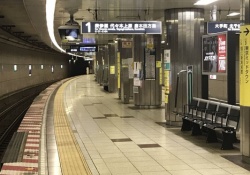 【悲報】乃木坂駅、そして誰もいなくなった..........