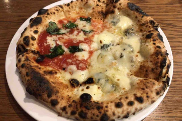 趣味の為に生きて行く 新宿 ピザ