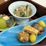 MUSIC MAKES US HAPPY!