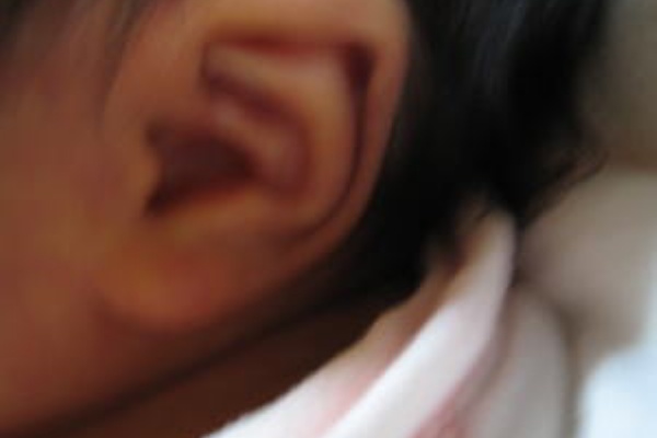 てるの育児ブログ 福耳 はるちゃん大行進 生後0ヶ月育児日記