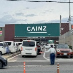 国道170号線ぞい大塚町の「カインズ」の2階駐車場は本日予約制